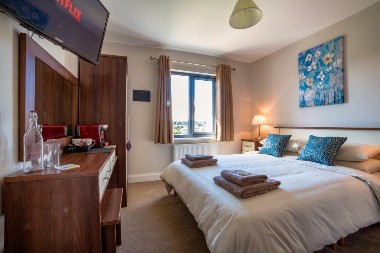 Taim Lodge Уестпорт Екстериор снимка